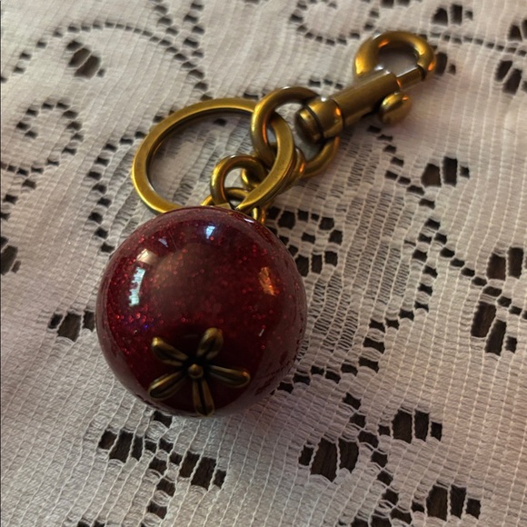 Red Apple Keychain bag backpack charm - Picture 5 of 5